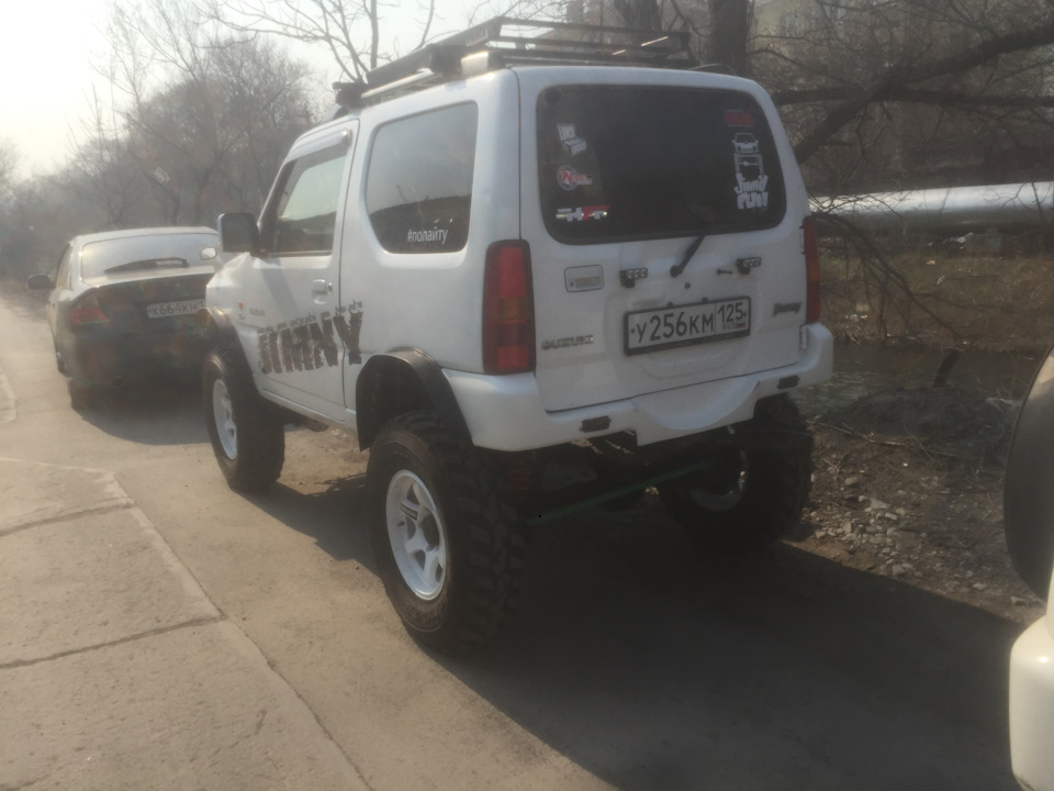 Универсальные резиновые фендера и передние подкрылки — Suzuki Jimny (1G ...