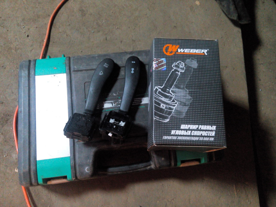 Замена наружной гранаты и подрулевые переключатели — Lada 21099, 1,5 л ...