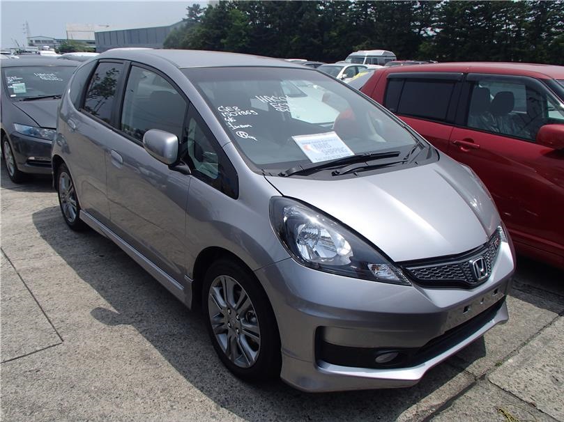 Фит улан удэ. Хонда фит кузов. Honda Fit 438. Хонда фит 6 местная. Хонда фит 2009 года кузов.