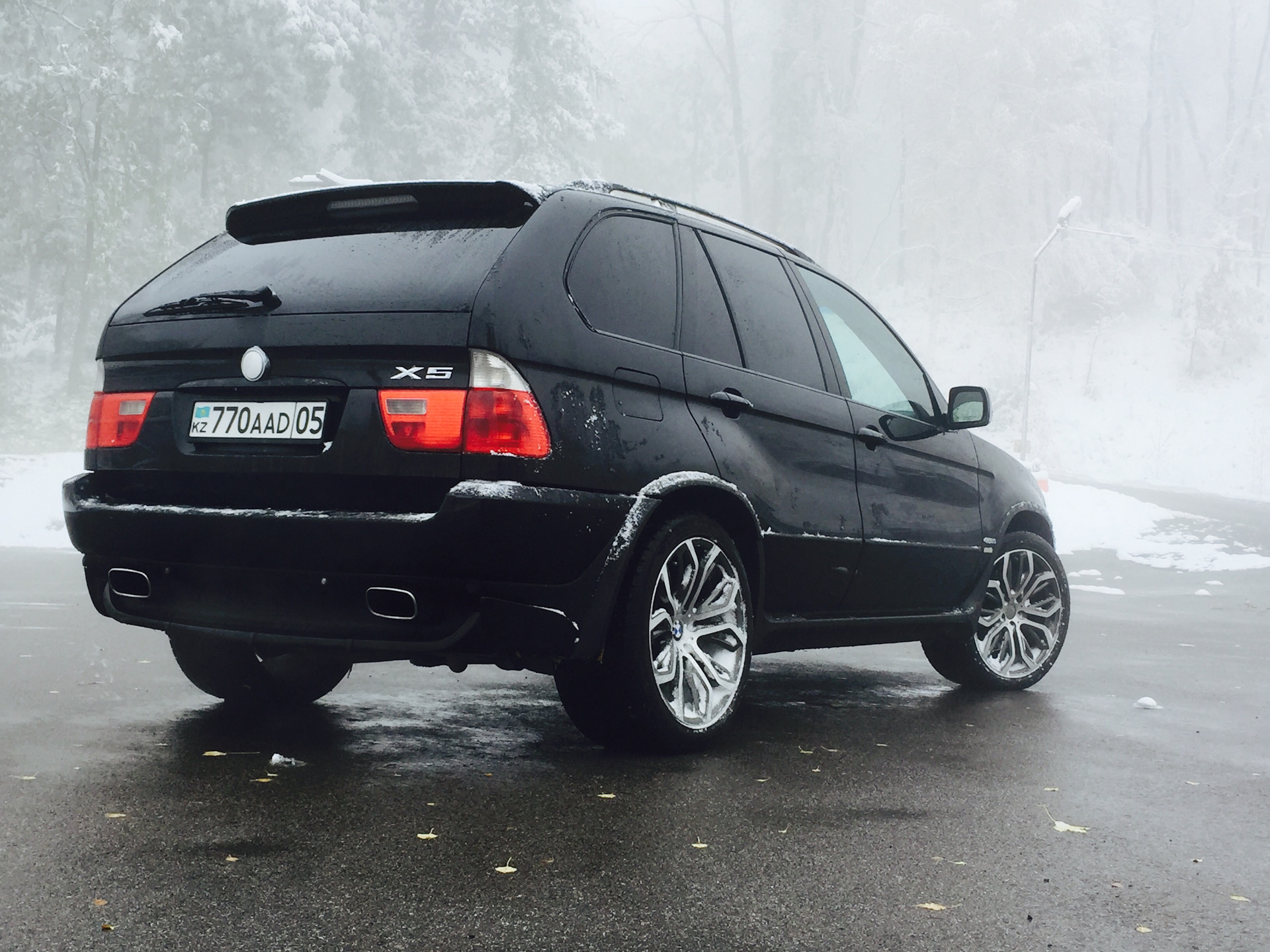 BMW x5 e53 черная зима