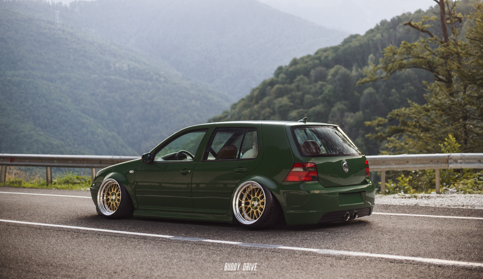 Volkswagen Golf GTI mk4 stance