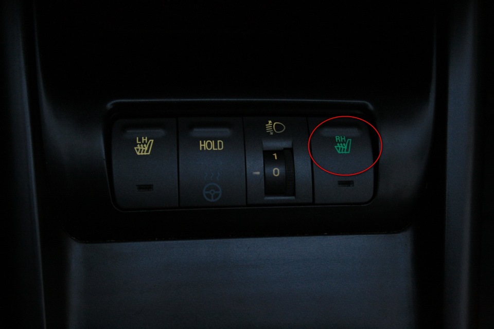 что такое hi и lo в подогреве сидений. 6e99aa4s 960. что такое hi и lo в подогреве сидений фото. что такое hi и lo в подогреве сидений-6e99aa4s 960. картинка что такое hi и lo в подогреве сидений. картинка 6e99aa4s 960. Что значит Lo в климат контроле? Это сокращенный вариант слова LOW, что означает «минимальная температура». При переходе в этот режим система работает на максимальное охлаждение. Для сравнения Hi представляет собой обратный вариант — работа на нагрев салона. В обоих случаях изменение температуры не осуществляется, а устройство переходит в режим рециркуляции воздуха. Ниже подробно рассмотрим, в чем особенности этих режимов, что значит такая надпись, и как правильно использовать опции в процессе эксплуатации. что такое hi и lo в подогреве сидений. 6e99aa4s 960. что такое hi и lo в подогреве сидений фото. что такое hi и lo в подогреве сидений-6e99aa4s 960. картинка что такое hi и lo в подогреве сидений. картинка 6e99aa4s 960. Что значит Lo в климат контроле? Это сокращенный вариант слова LOW, что означает «минимальная температура». При переходе в этот режим система работает на максимальное охлаждение. Для сравнения Hi представляет собой обратный вариант — работа на нагрев салона. В обоих случаях изменение температуры не осуществляется, а устройство переходит в режим рециркуляции воздуха. Ниже подробно рассмотрим, в чем особенности этих режимов, что значит такая надпись, и как правильно использовать опции в процессе эксплуатации.