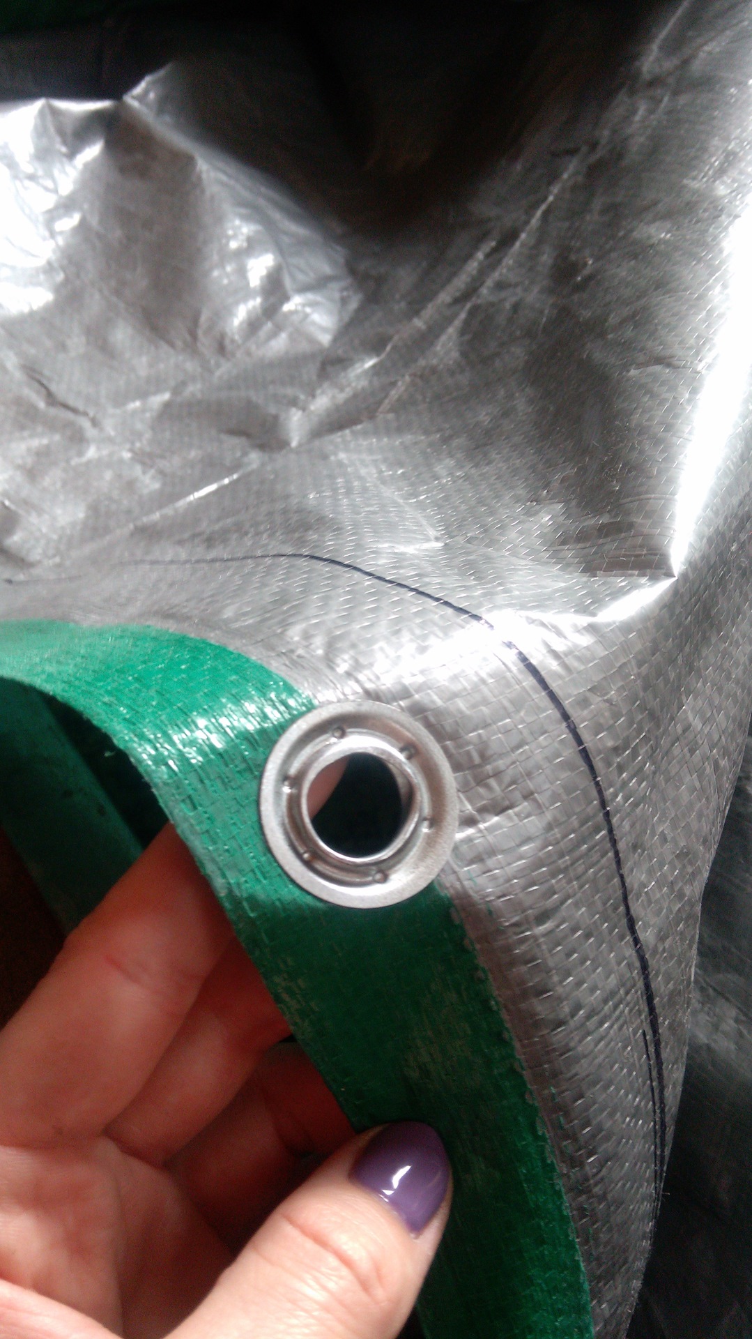 Чем заклеить палатку. Заклейка палатки. Заклейка палатки. Чем заклеить палатку. Фольгированный тарпаулин.