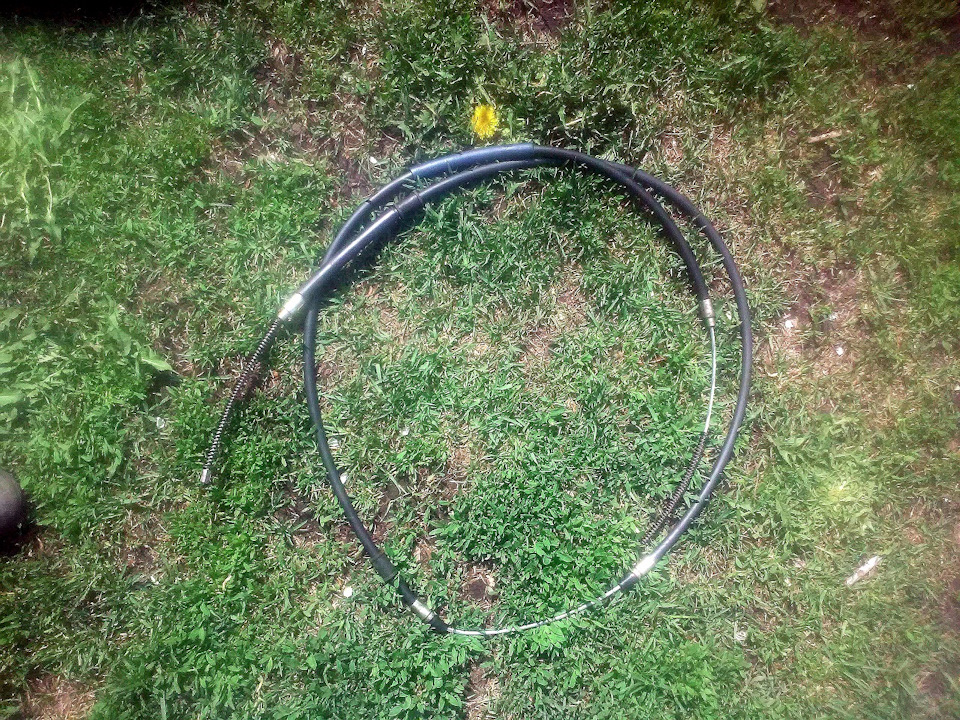 очередное ТО и ЗаменА троСика ручнОго тоРмоза — Москвич Святогор, 2 л ...