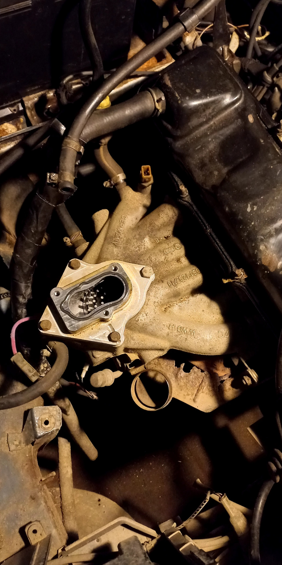 Замена прокладок колекторов — Audi 80 (B3), 1,6 л, 1990 года ...