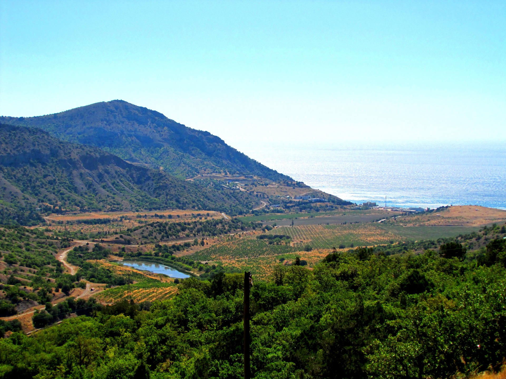 Село крым. Приветное (Алушта). Село Приветное Алуштинский район Крым. Крым балка в Приветном. Приветное Судак.