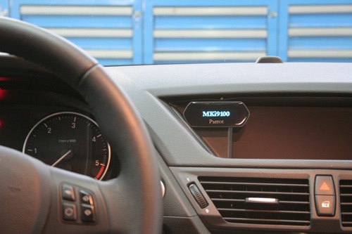 Parrot universal hands free что это такое в автомобиле