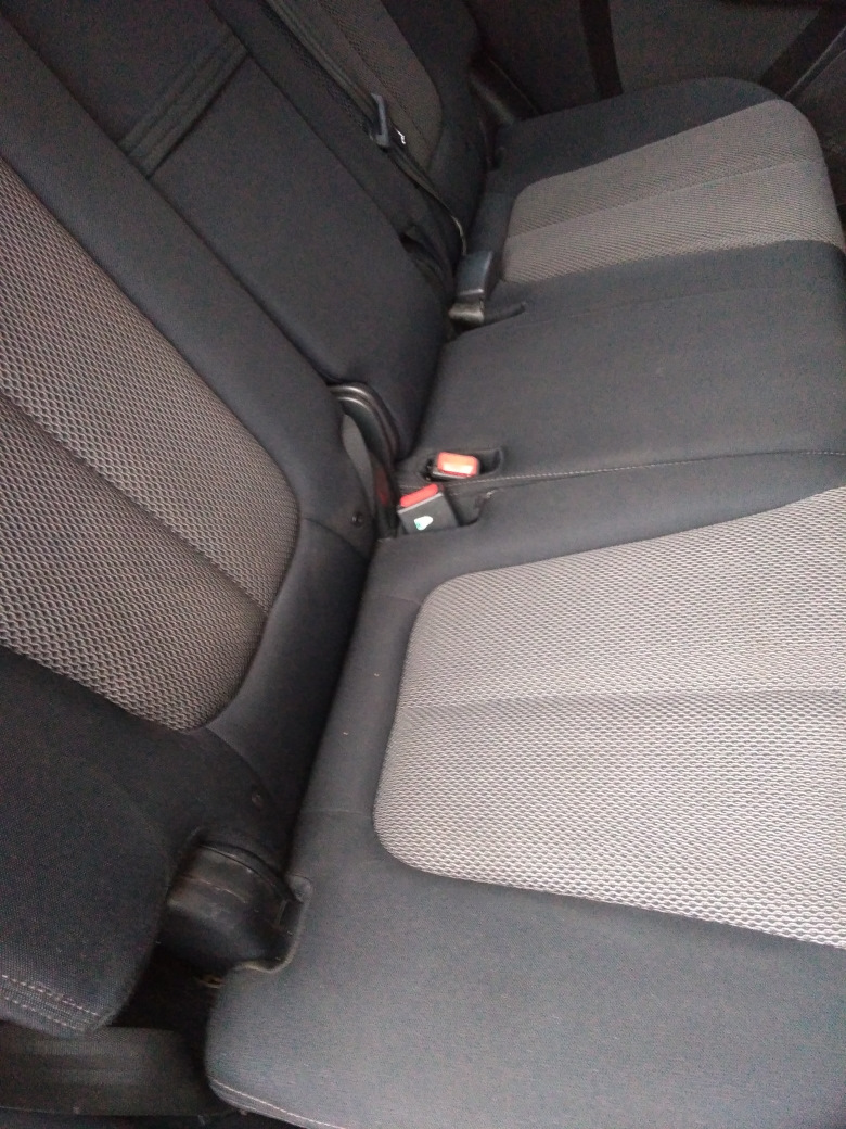 чистое сиденье — Hyundai Santa Fe (2G)