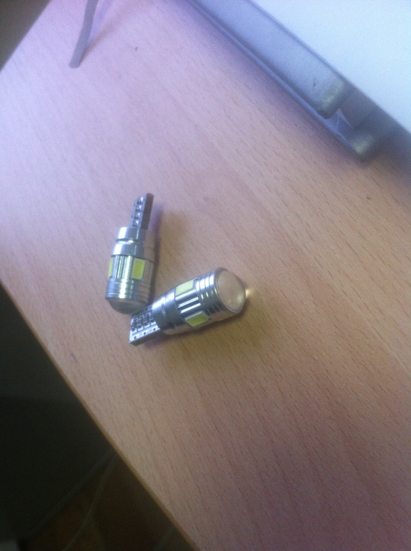 LED лампочки в габариты (can bus) — Volkswagen Tiguan (1G), 1,4 л, 2010 ...