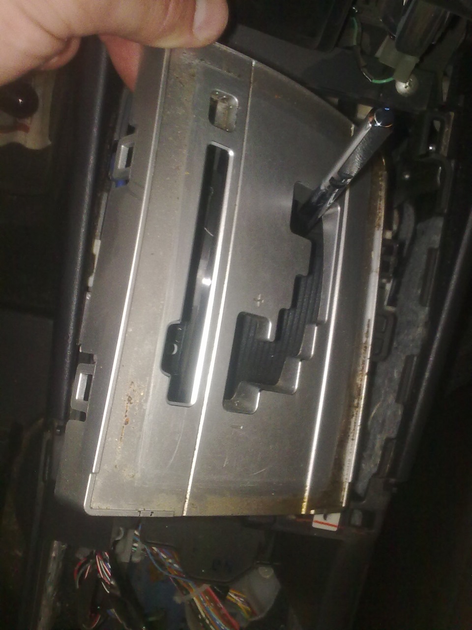 Немного колхоза (оклейка панели кпп карбоном) — Mitsubishi Lancer X, 1 ...