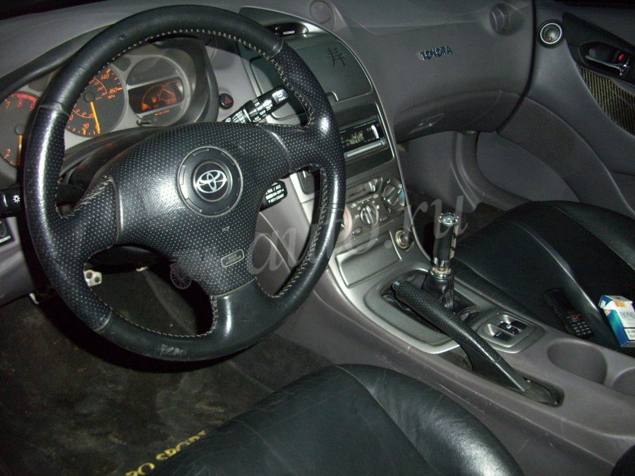      Toyota Celica 18 2000