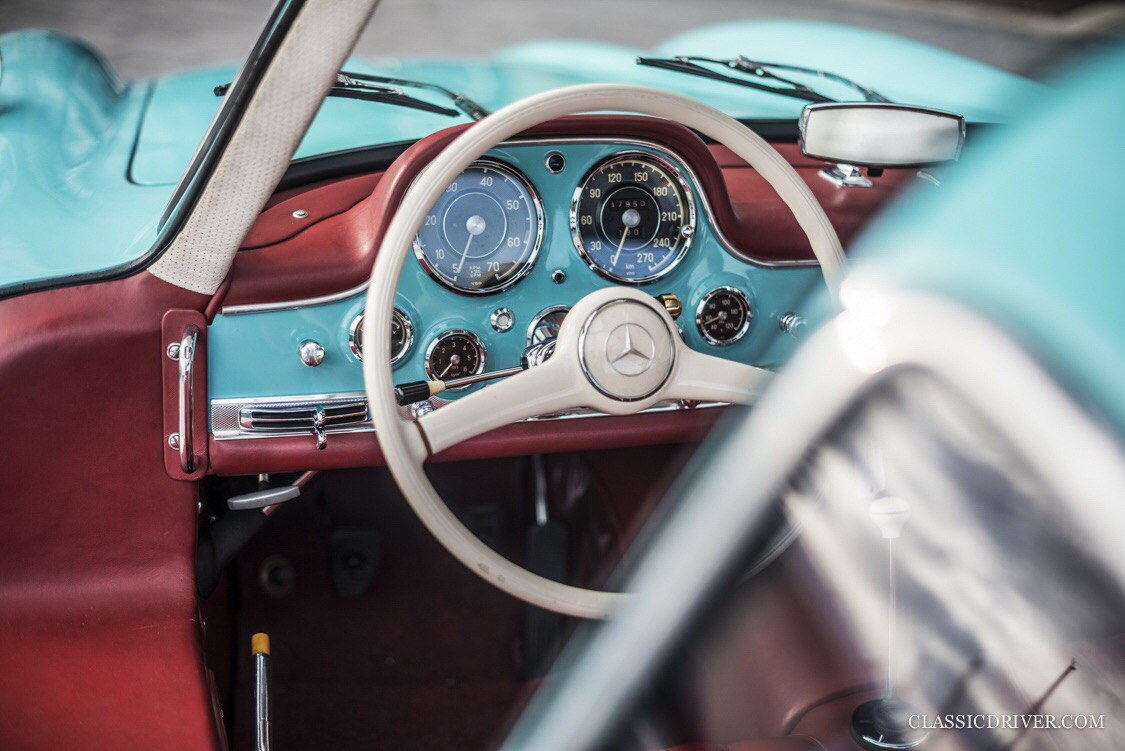 Gullwing Interior