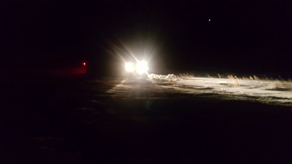 это вид с дороги — хорошо что мордой к трассе — Jeep Grand Cherokee (WJ)