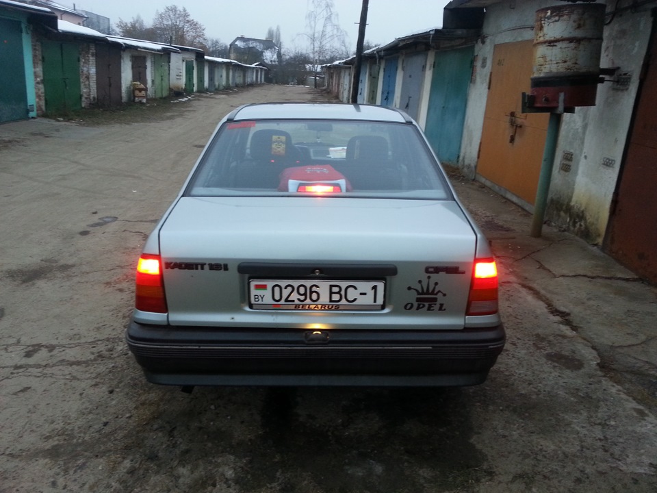 Задний стопак))) — Opel Kadett E, 1,6 л., 1990 года | аксессуары | DRIVE2