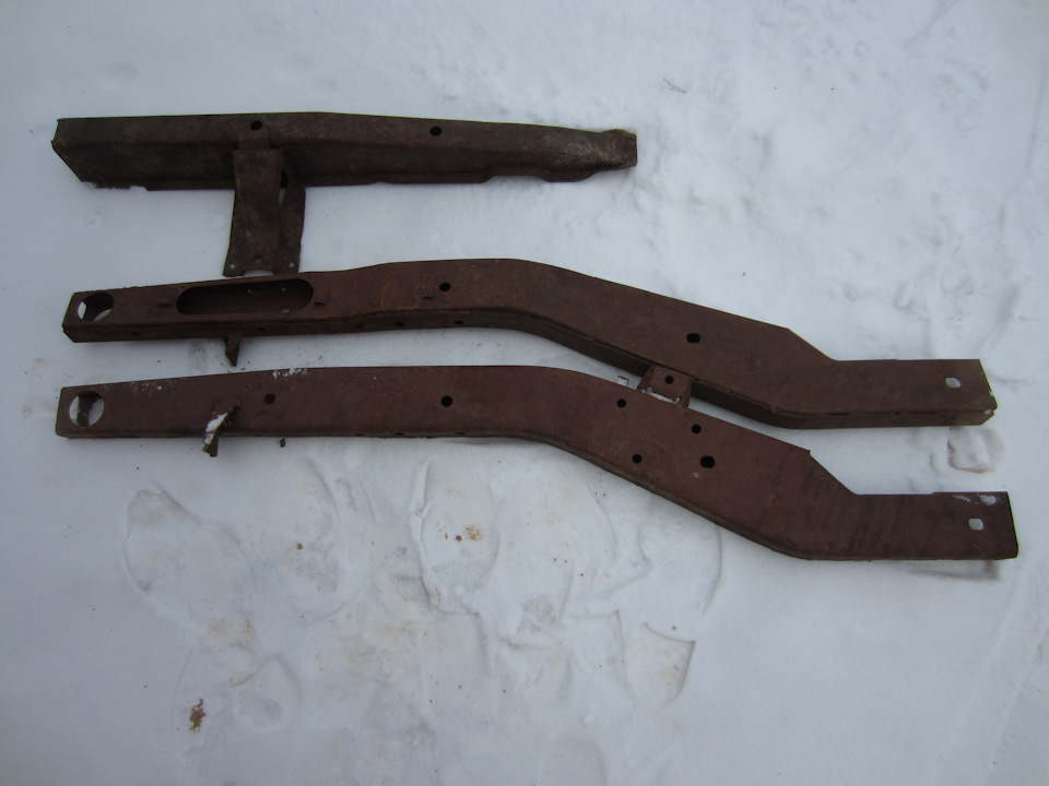 Лонжерон газ. Лонжерон газ. Задние лонжероны газ 21. Лонжерон 31029. Лонжерон пола передний на газ 2410.