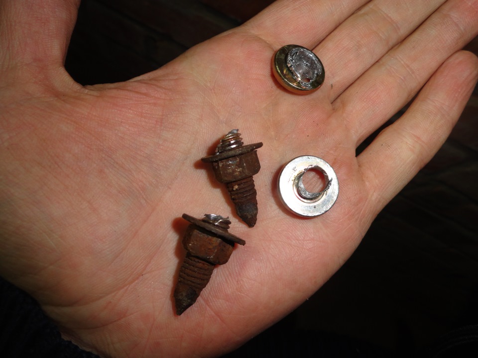 Фото в бортжурнале Nissan Almera Classic (B10)