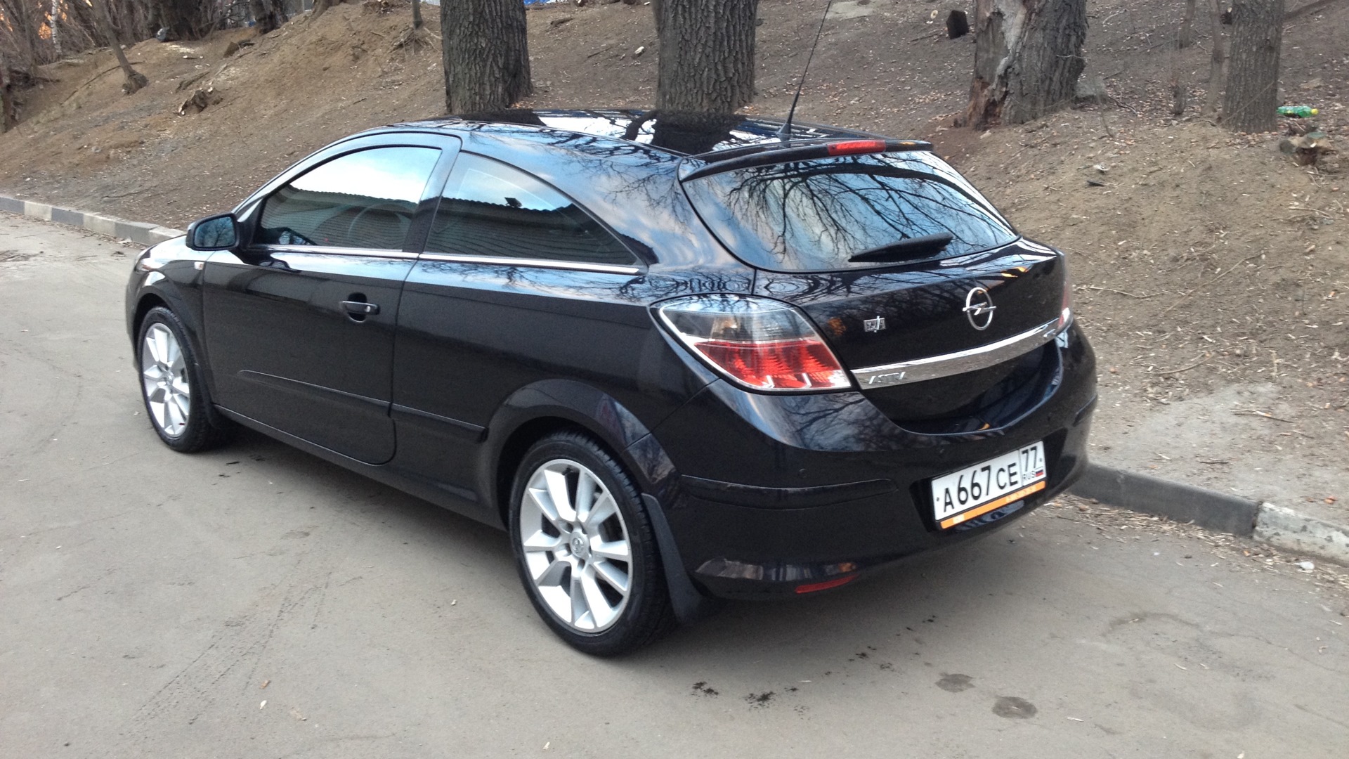 Opel Astra H GTC 1.8 бензиновый 2008 | H на DRIVE2