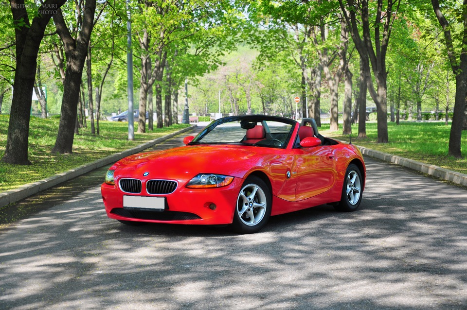 Bmw z4 кабриолет. BMW z4 Red. BMW z4 e85. БМВ z4 красная. БМВ z4 кабриолет красный.