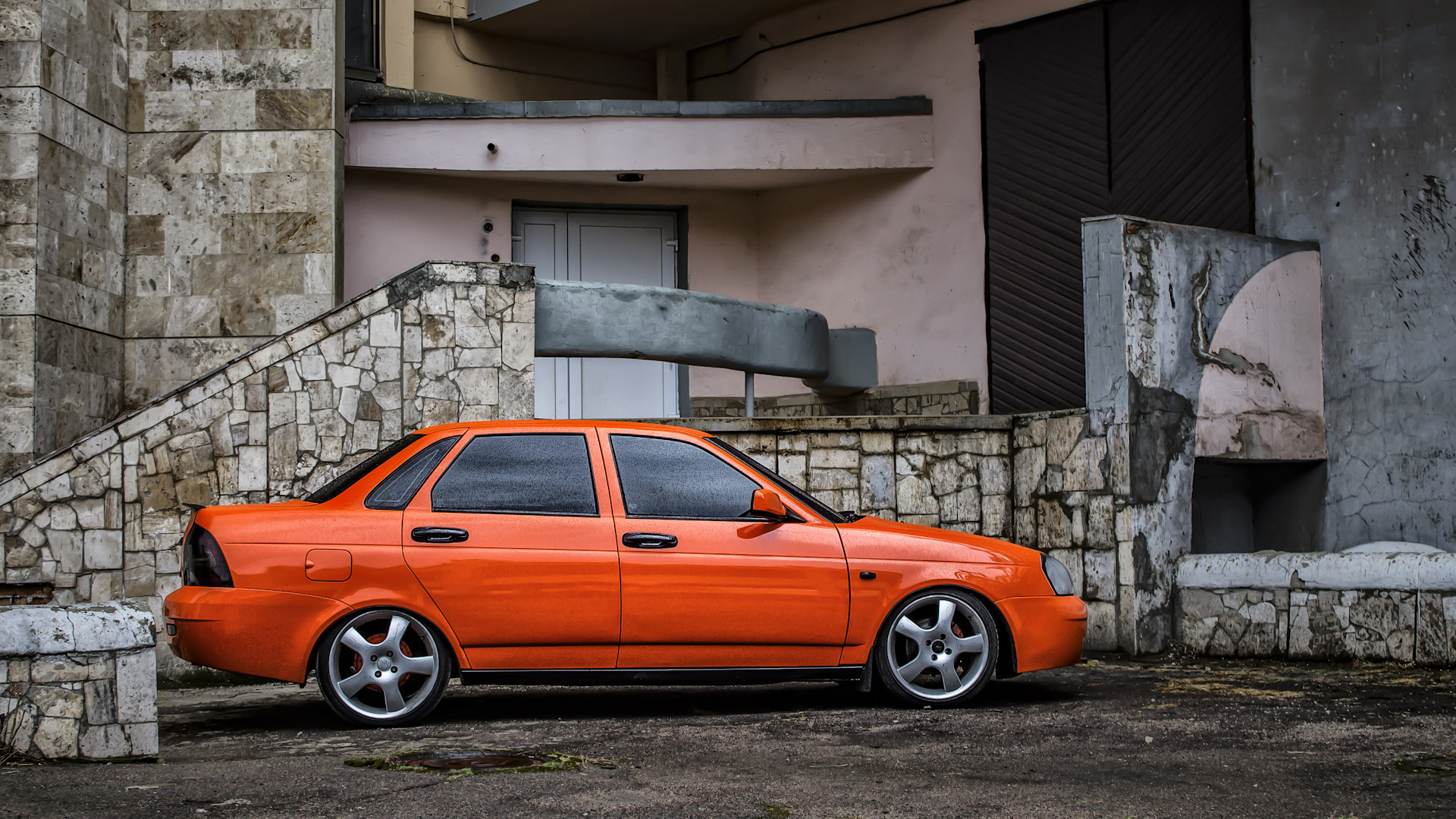 Lada Priora Coupe оранжевая