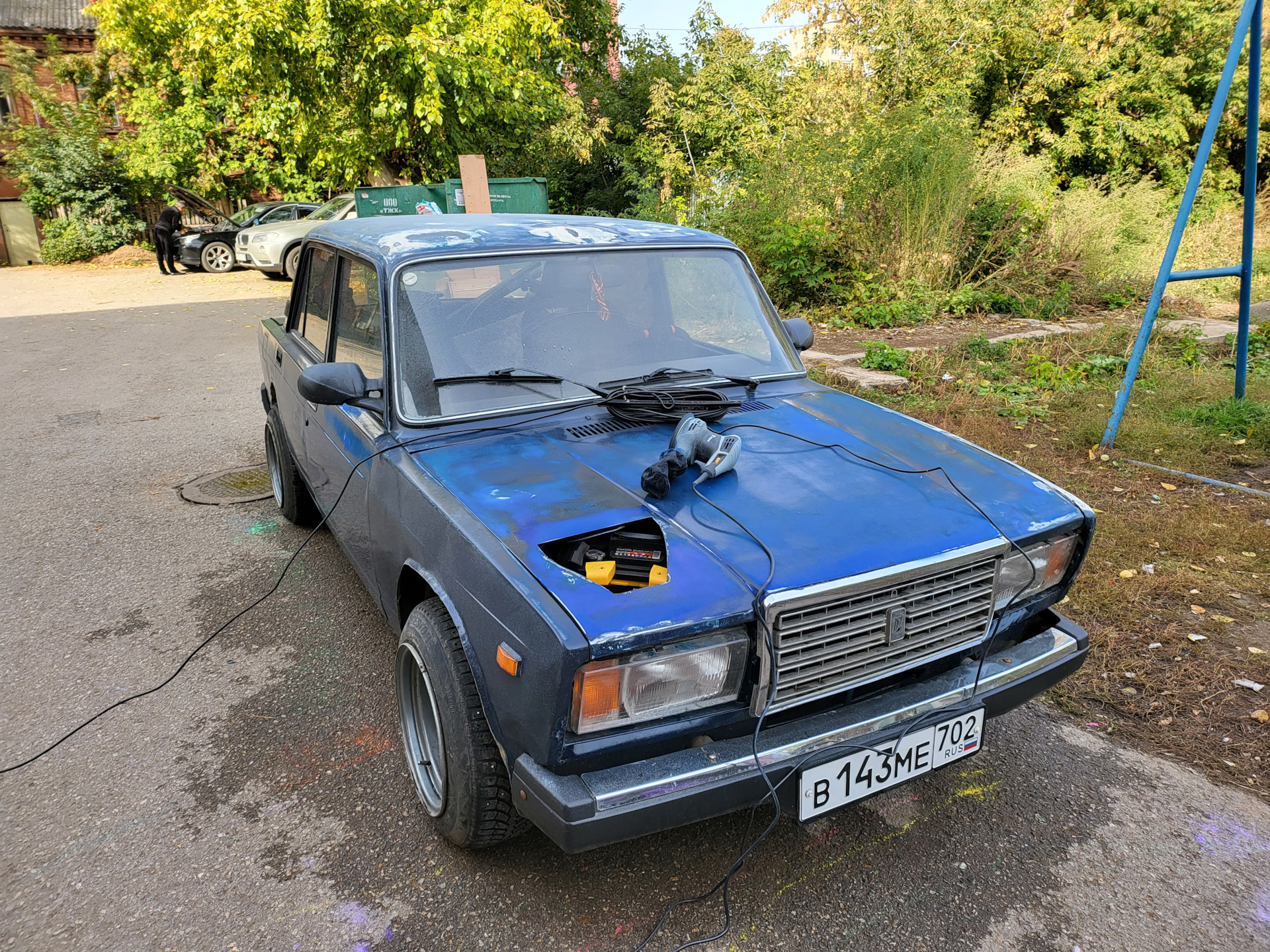Начал выравнивать кузов во дворе и шпаклевать! — Lada 210740, 1,6 л ...