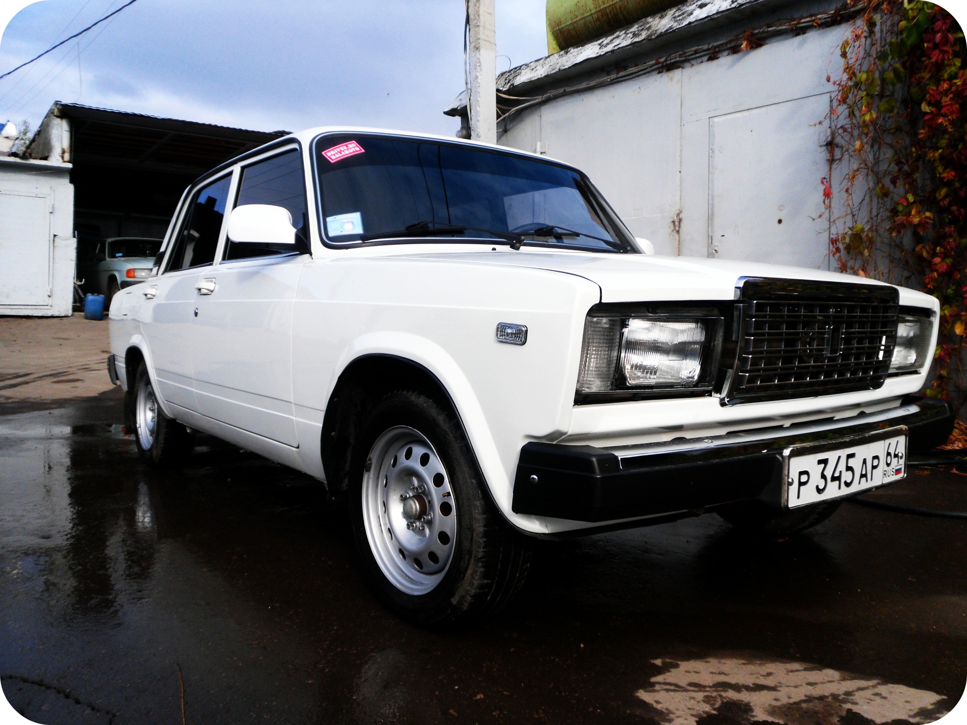 Авито 30. ВАЗ 2107 White. ВАЗ 2107 белая. Lada 2107 White. Лада 2107 белая на штампах.