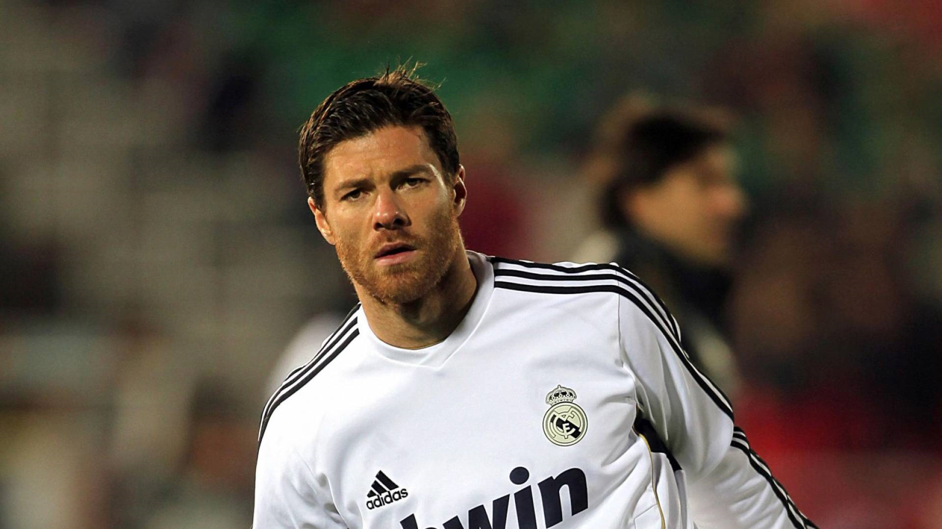 Xabi Alonso футболист