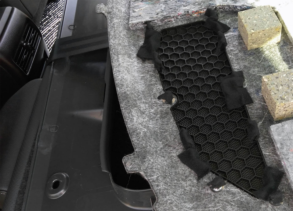 Фото в бортжурнале Nissan Sentra (B17)