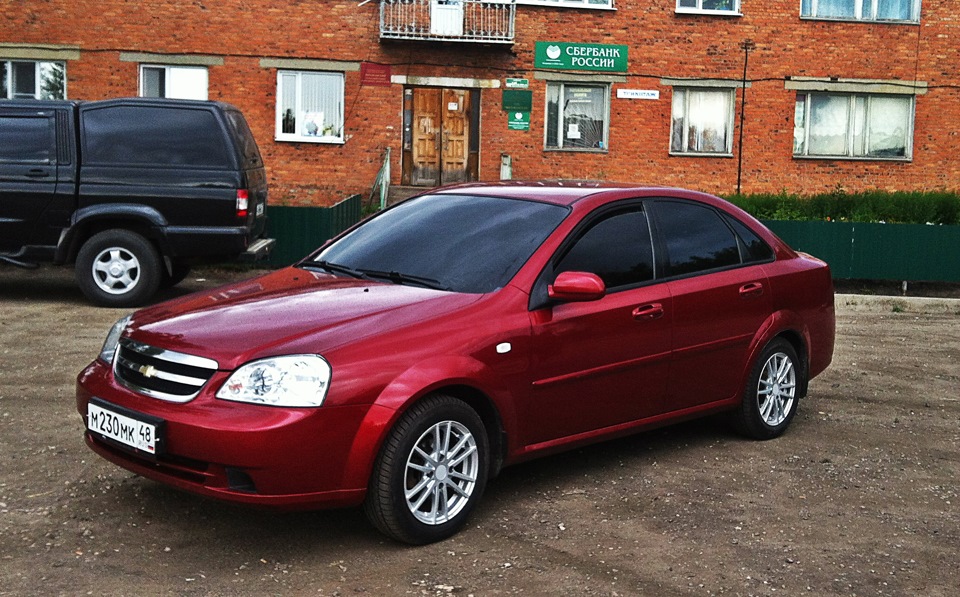 Chevrolet Lacetti Red