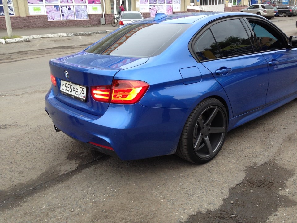 Синие диски BMW f30