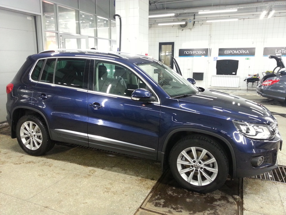 Покатался в грязи. Потерял заглушку. Пришлось помыться :). — Volkswagen ...