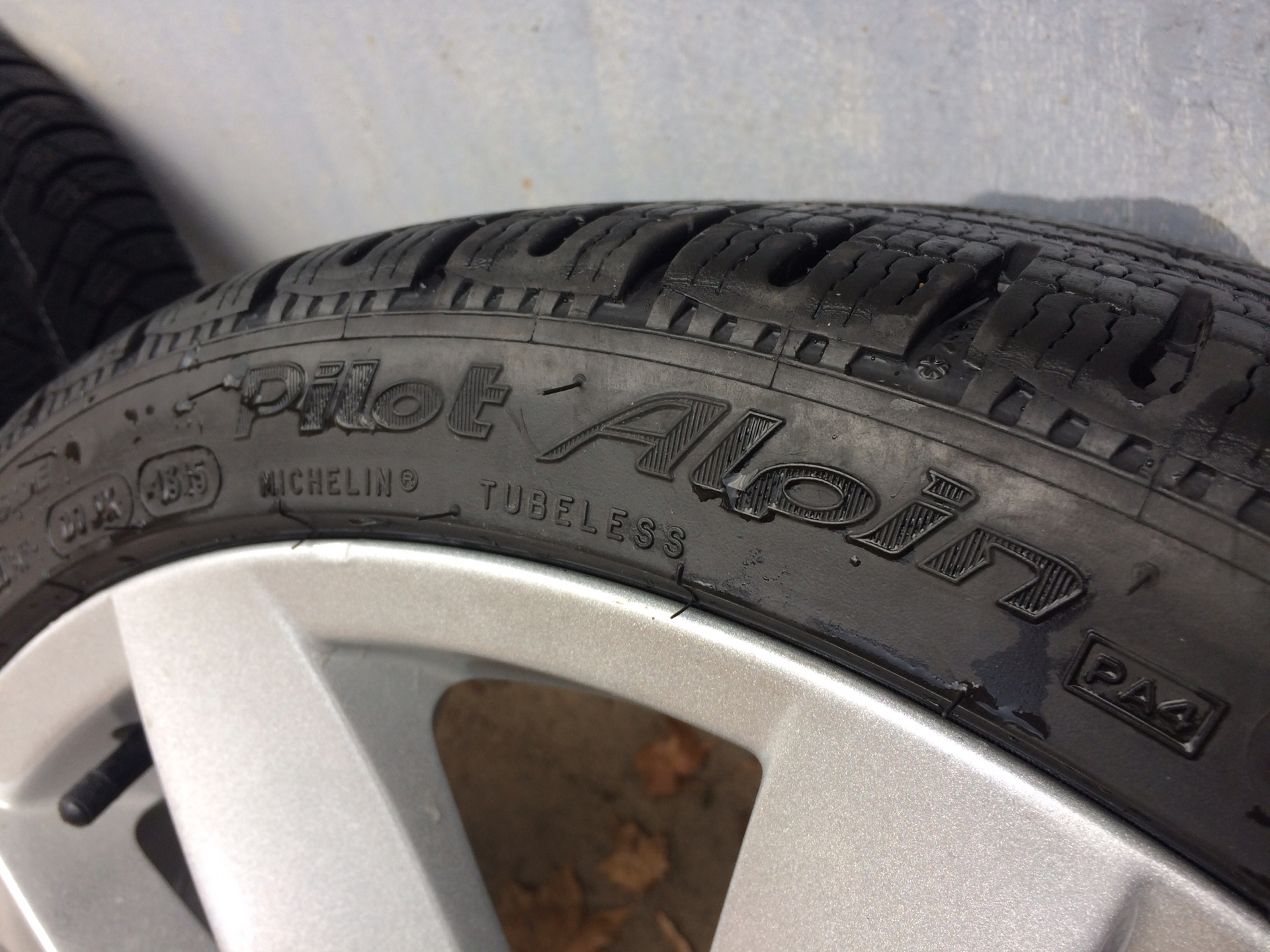 Michelin primacy 4 runflat. Michelin runflat r19. Шины мишлен ранфлет. Мишлен 19 радиус лето 235/65 r19. 245-45-17 гринланлер.