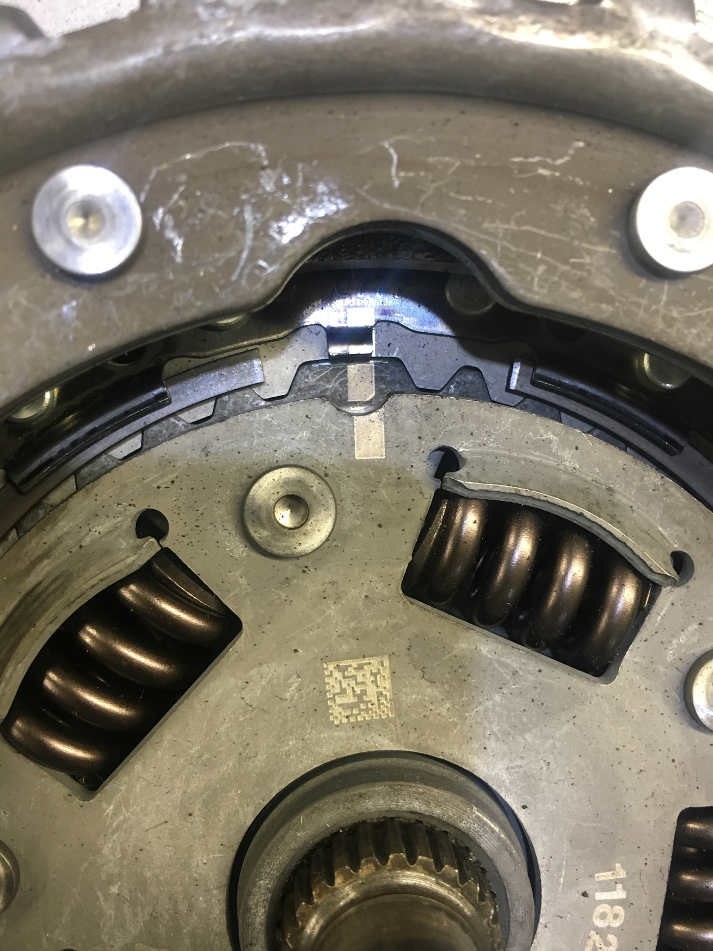 Пропали нечётные передачи на дсг 7. Замена сцепления кодиак. 8 механика. Замена сцепления кодиак. Шкода рапид замена сцепления.