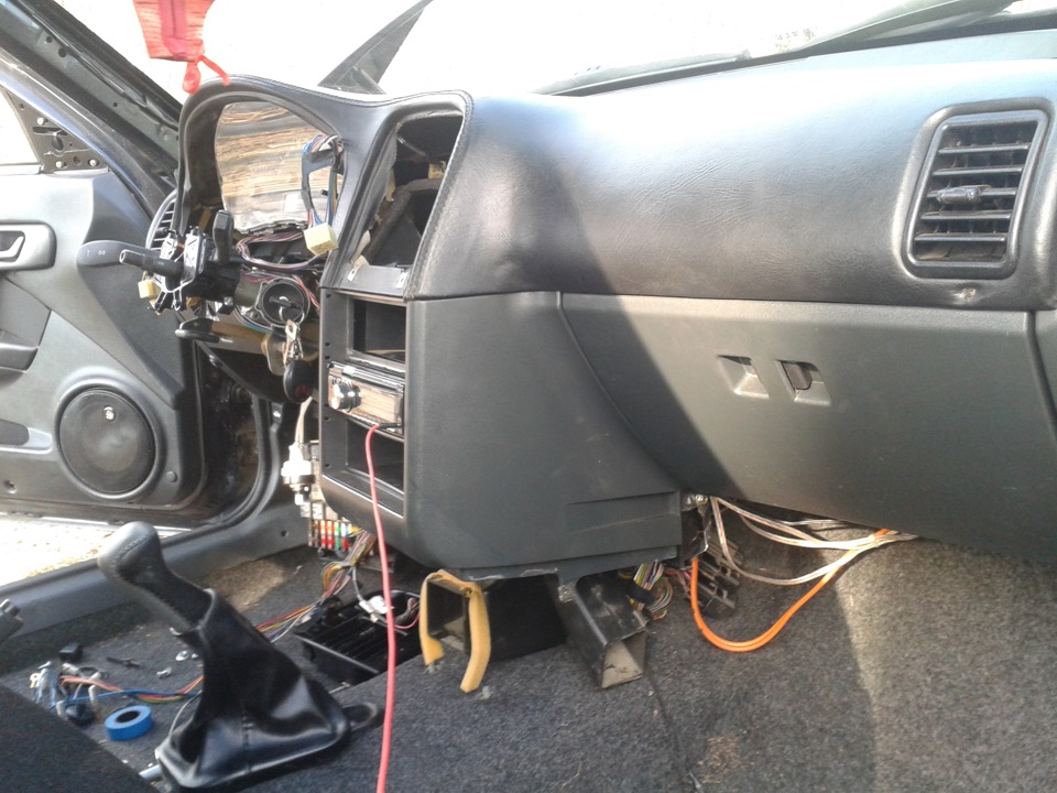 Проклейка торпеды часть 1 — Lada 21124, 1,8 л, 2008 года | своими ...