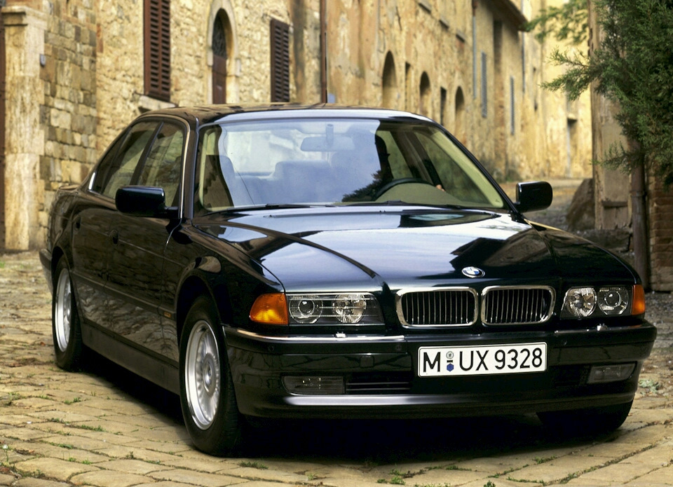 Фото в бортжурнале BMW 7 series (E38)