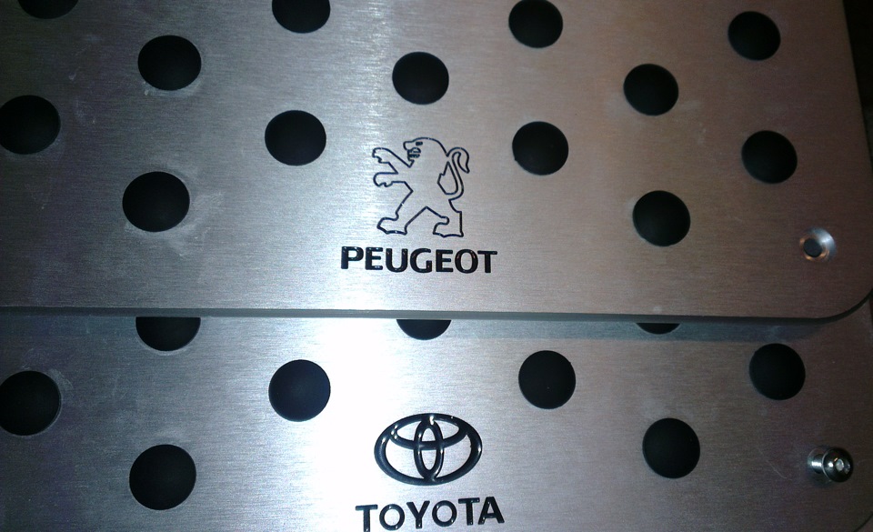Подставка под пятку — Peugeot 308 (1G), 1,6 л, 2008 года | стайлинг ...