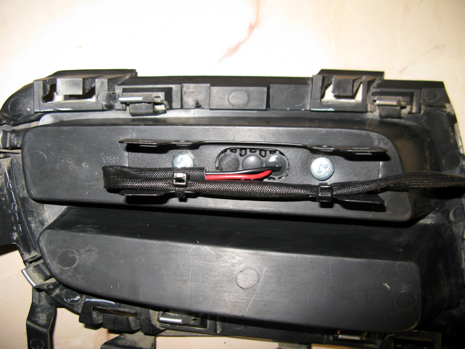 Установка ДХО Philips LED DayLight 9 12831WLEDX1 — Mazda 6 (1G) GG, 2 л ...