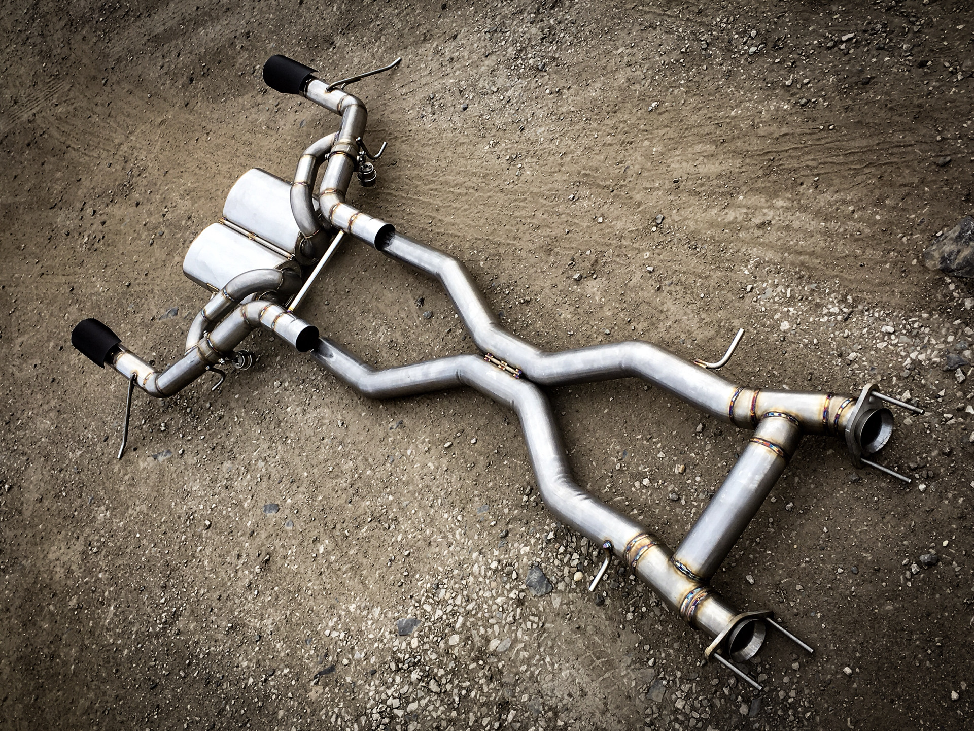 Выхлоп компрессора. Глушитель мерседес 208. Srt8 grand cherokee выхлоп. Выхлопной нагнетатель дизель. 0501338 глушитель 1 1/2 fs40.