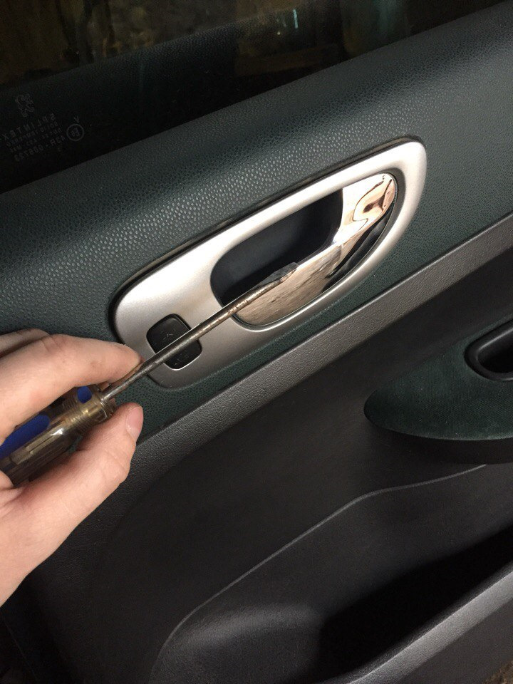 как снять дверь пежо 307. Peugeot 307 закрыта дверь. дверь правая передняя на пежо 307sw. задняя дверь пежо 307 sw. как снять дверь пежо 307.