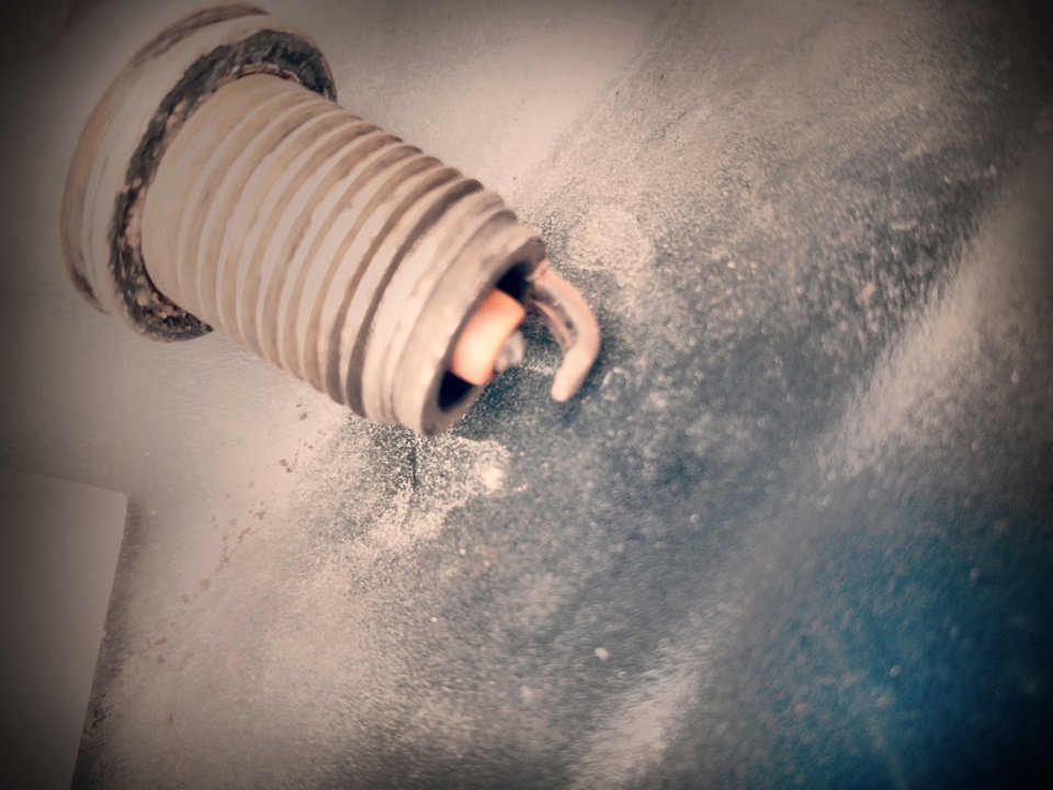 Опыт эксплуатации иридиевых свечей Denso IK20 — Renault Duster (1G), 1 ...