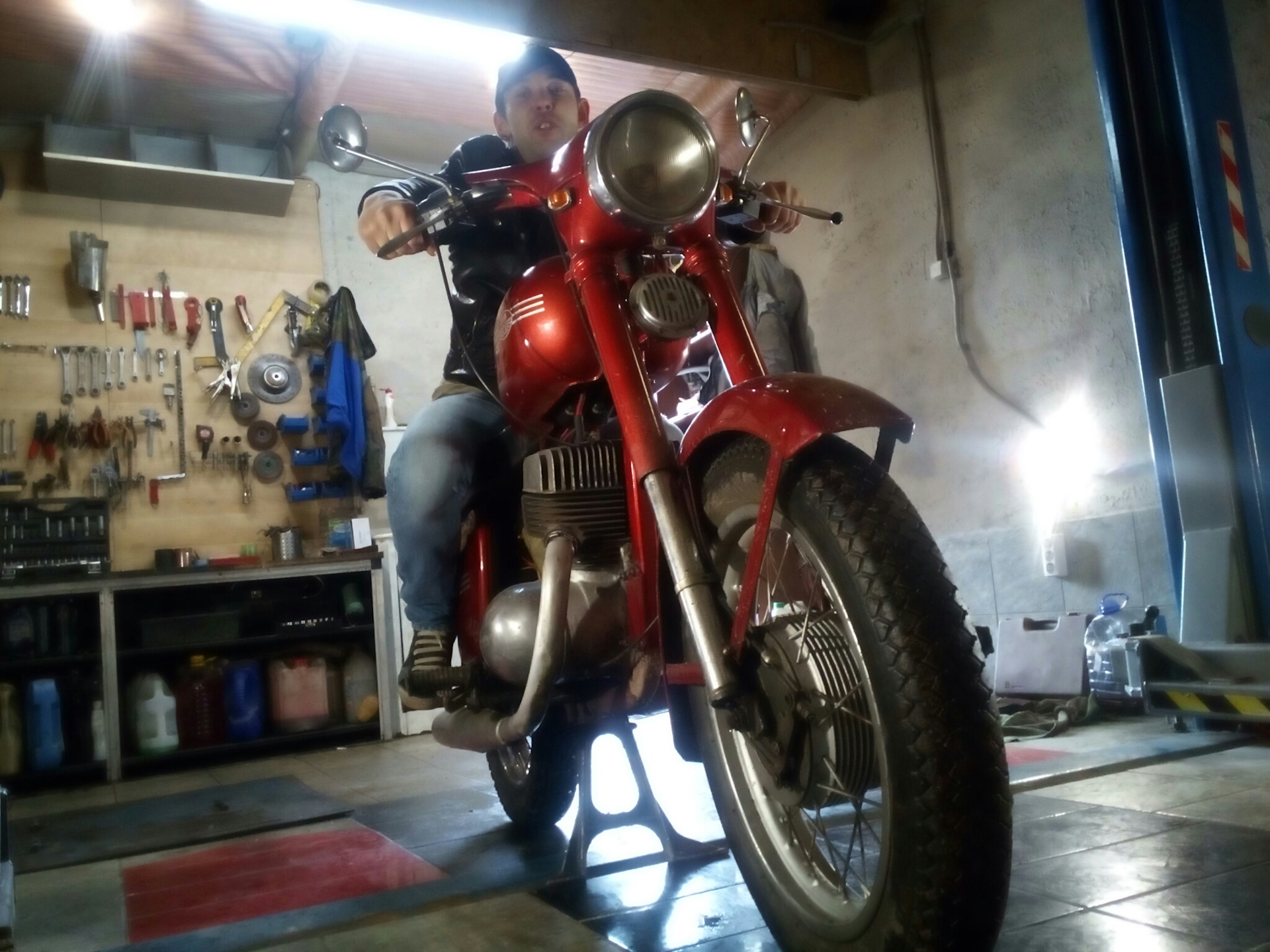 ява на халяву. яву яву взял я. яву яву взял на халяву. мотоцикл мечты. девушка на яве 638.