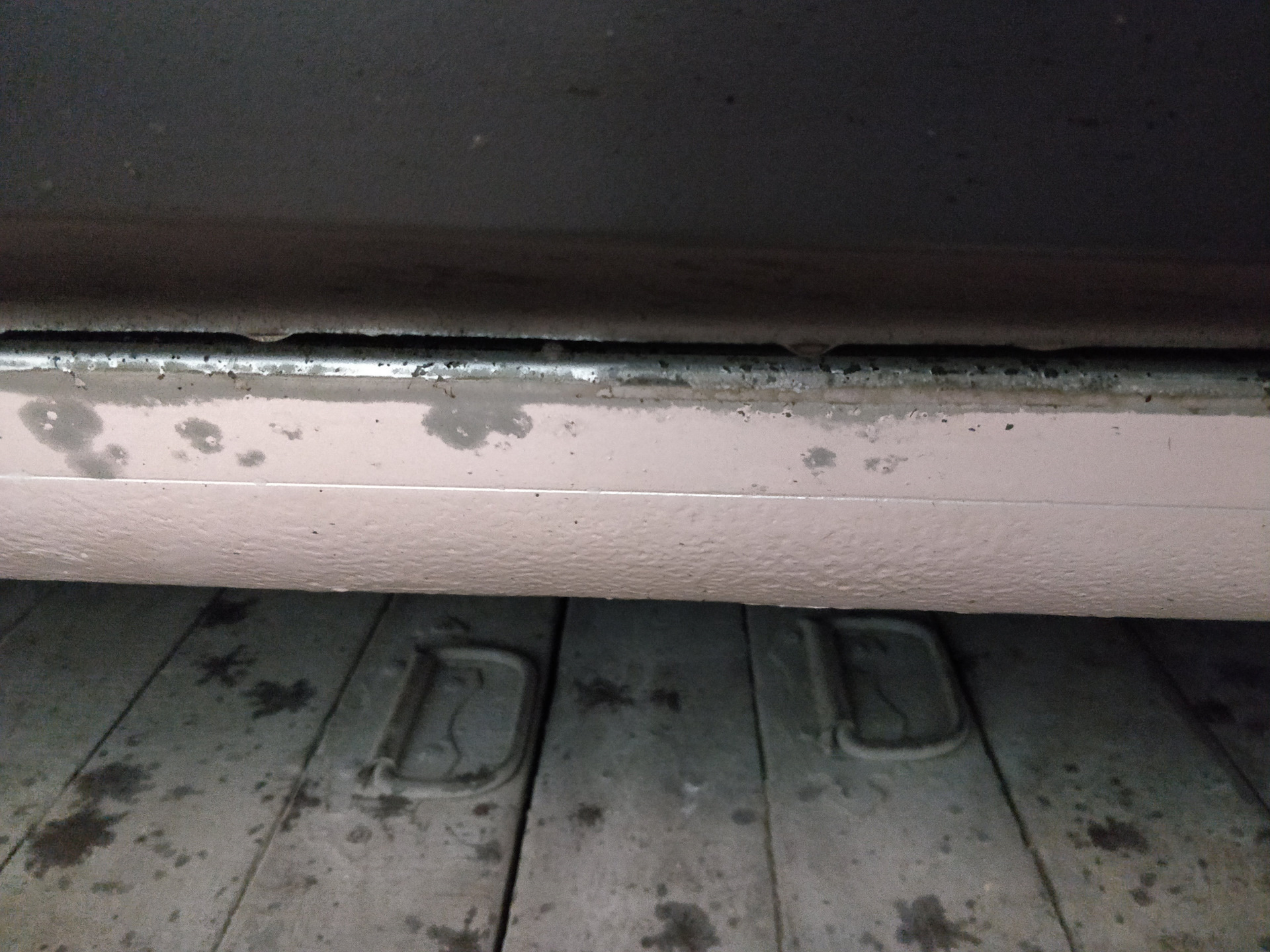 Пассат b3 облезла краска. Облезть форум. Облезть форум. Облезшая кожаная куртка. Низринула значение слова.