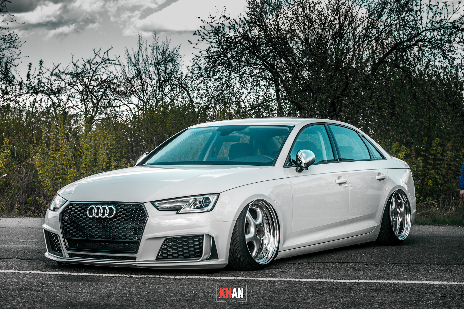 Б 9.4. Audi a4 b9. Audi a4 b9 диски. Audi a4 b9 стенс. Audi a4 b9 Tuning.