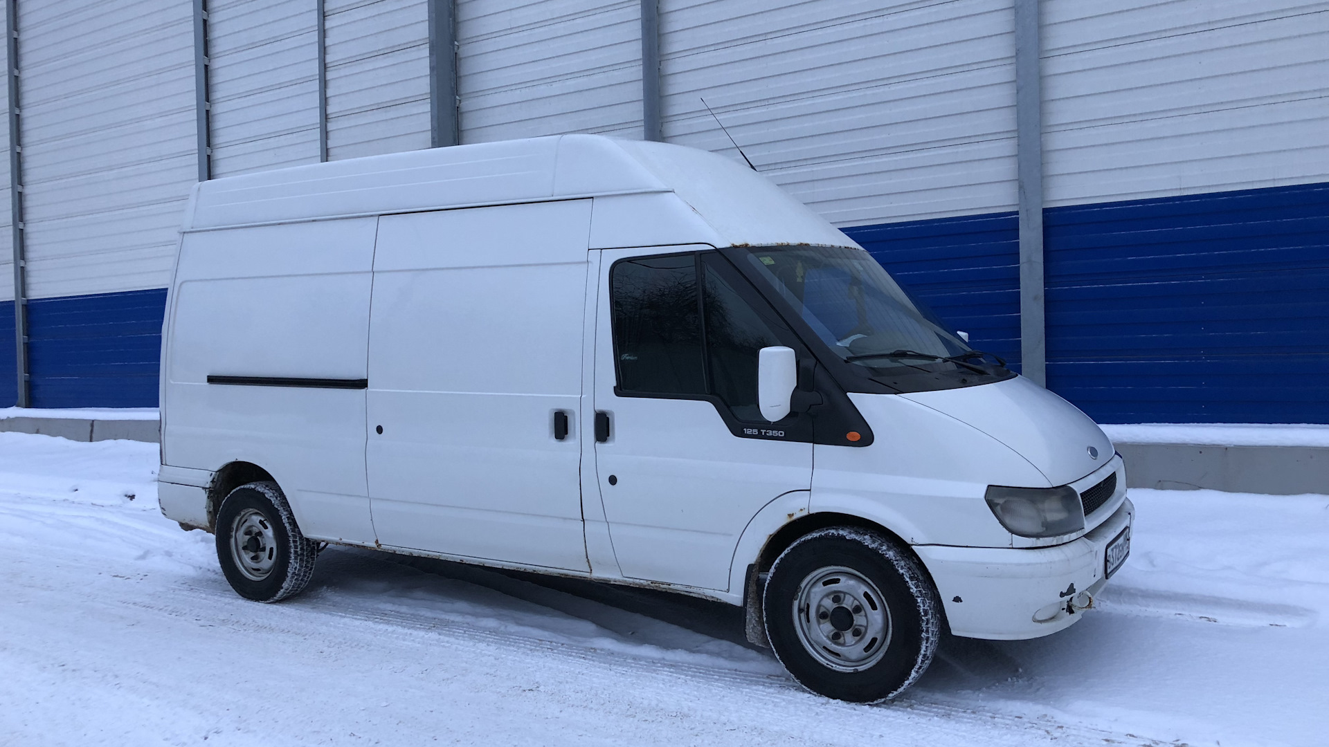 Форд транзит задний привод. Ford Transit 2. Ford Transit 2.2 td. Ford Transit 2.4. Форд Транзит 2002 2.4 дизель.