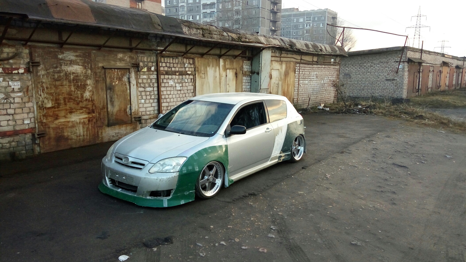 Toyota Corolla 90 stance