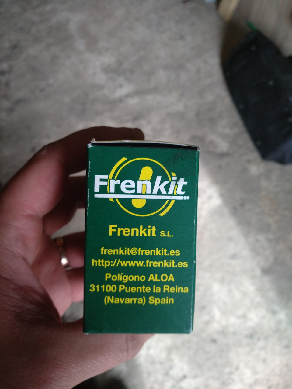 Подклинивание поршня заднего суппорта. — Peugeot 5008 (1G), 1,6 л, 2011 ...