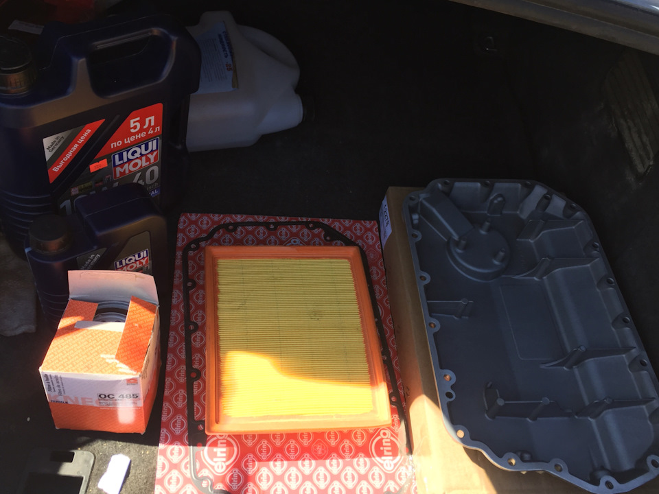 Замена масляного поддона, масла и фильтров — Audi A6 (C5), 2,8 л, 1998 ...