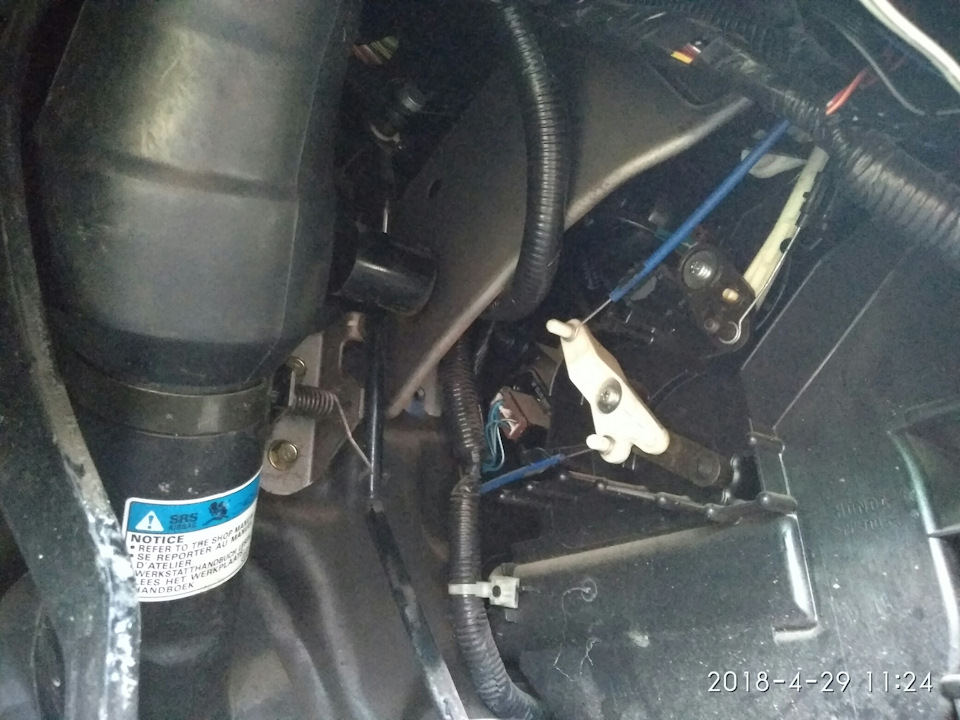Как разобрать моторчик печки honda hr v