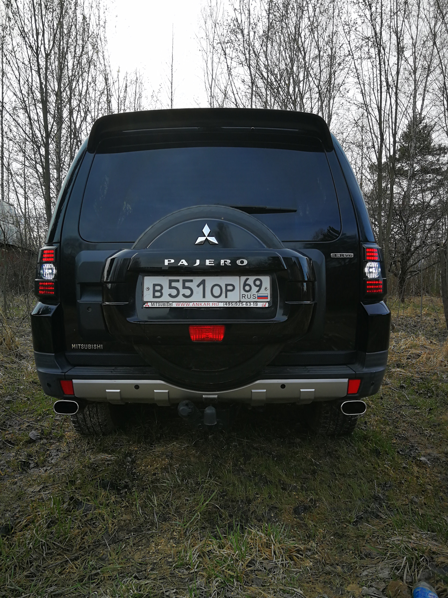 Паджеро спорт фото сзади LED лампы к задним LED-фонарям - Mitsubishi Pajero (4G), 3,8 л, 2007 года стайли