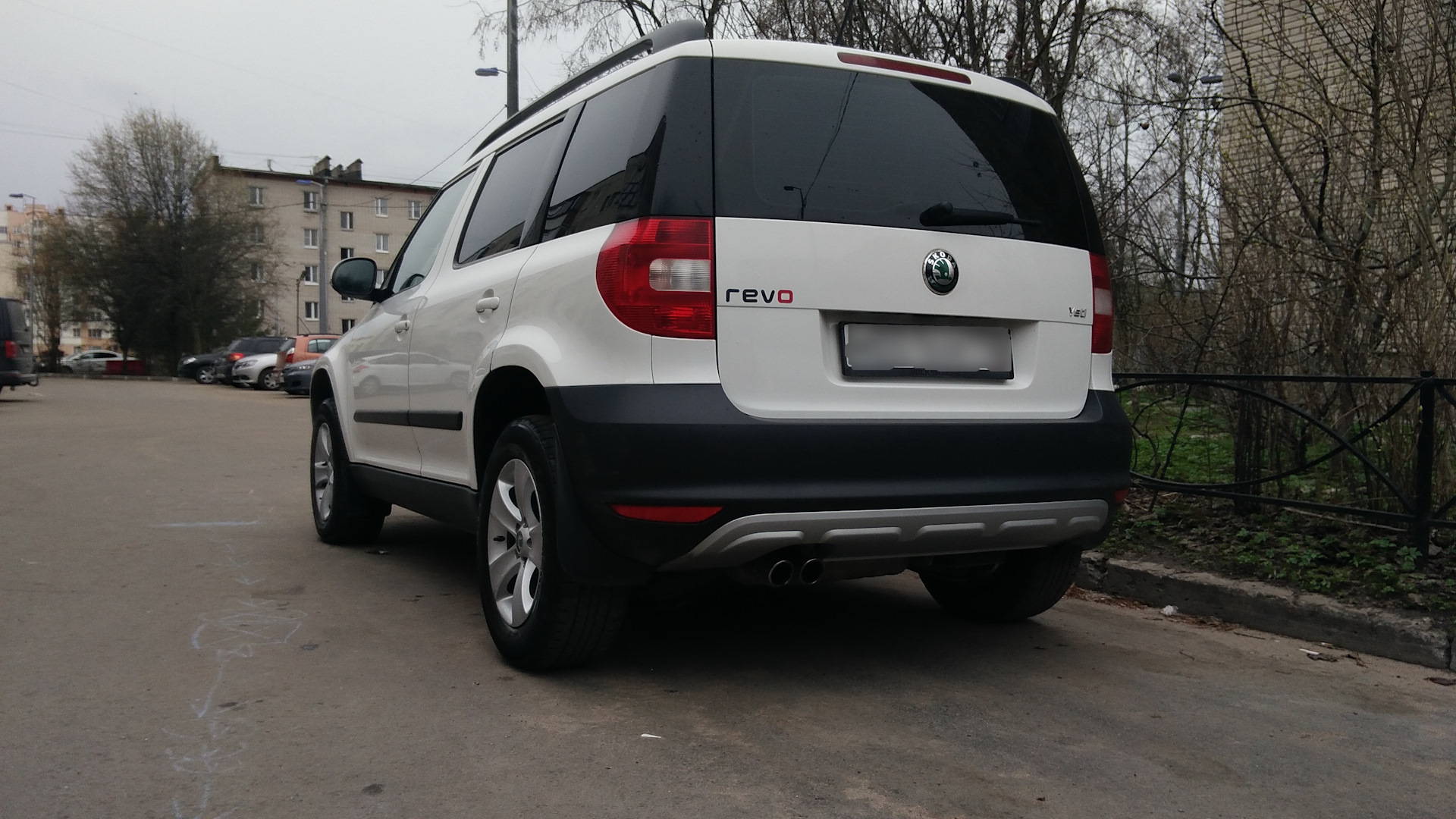 Шкода йети 1 поколение. Skoda yeti 1. Skoda yeti 1. Шкода йети 1. 2.