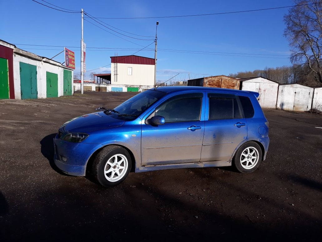 Сверловка мазда демио. Мазда демио 2003 на 15 колесах. Литьё на 14 на мазду демио 2006 года. Сверловка мазда демио. Подходят ли диски вазовские на мазду демио.